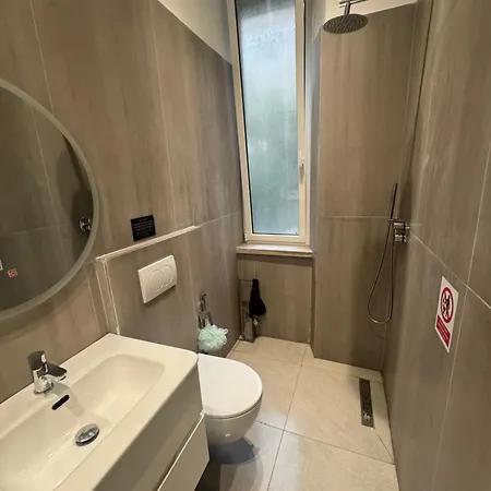 בית הארחה 21 At Blloku Area 3*