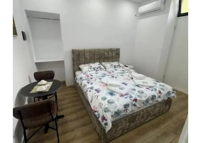 Affittacamere 21 At Blloku Area Tirana