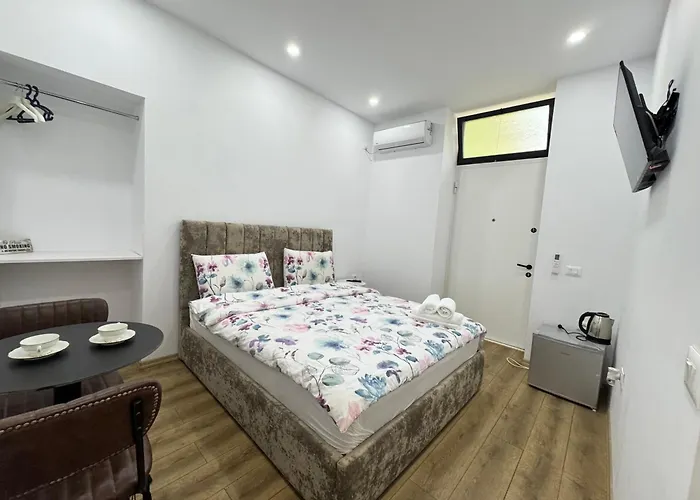 Casa de hóspedes 21 At Blloku Area Tirana