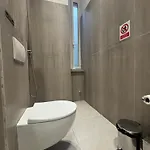 21 At Blloku Area Guest house Tirana