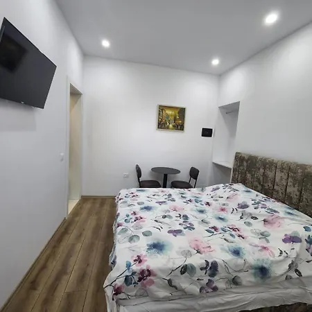21 At Blloku Area Guest house *
