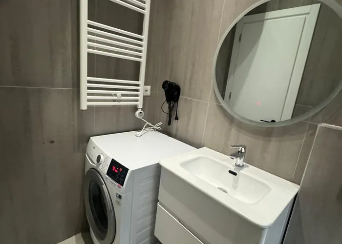 21 At Blloku Area Tiran